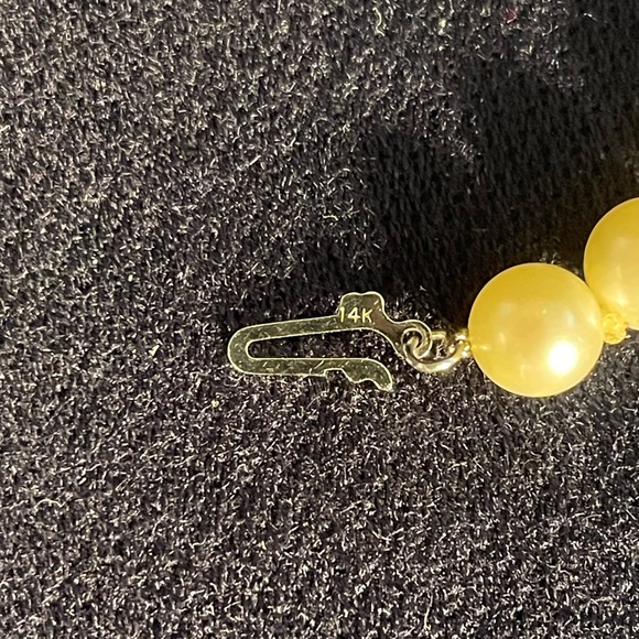 AUTHENTIC PEARL NECKLACE w/ 14K GOLD CLASP - 18” - Picture 6 of 7